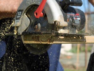 Power Saws for Woodworking Beginners